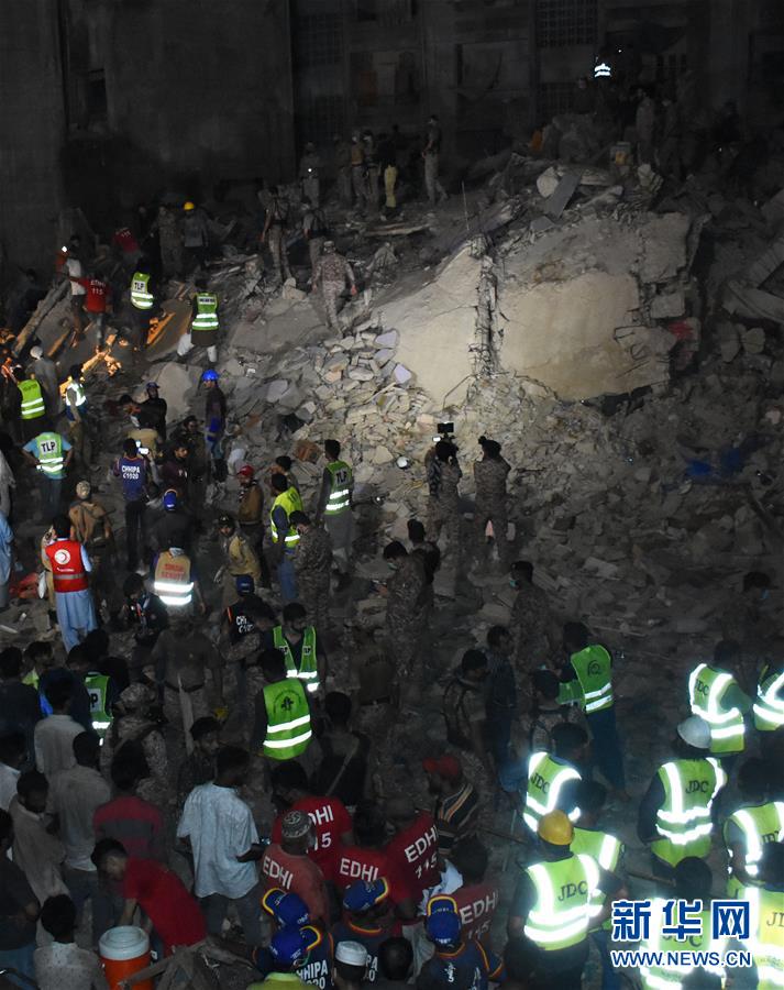 （国际）（1）巴基斯坦卡拉奇居民楼倒塌致13人死亡