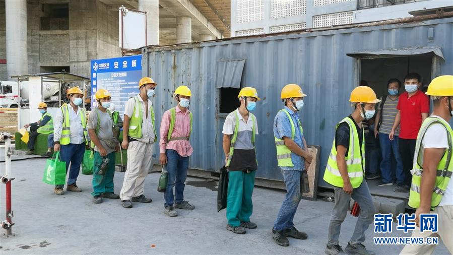 （国际·图文互动）（4）中国港湾科伦坡房建项目复工目击记