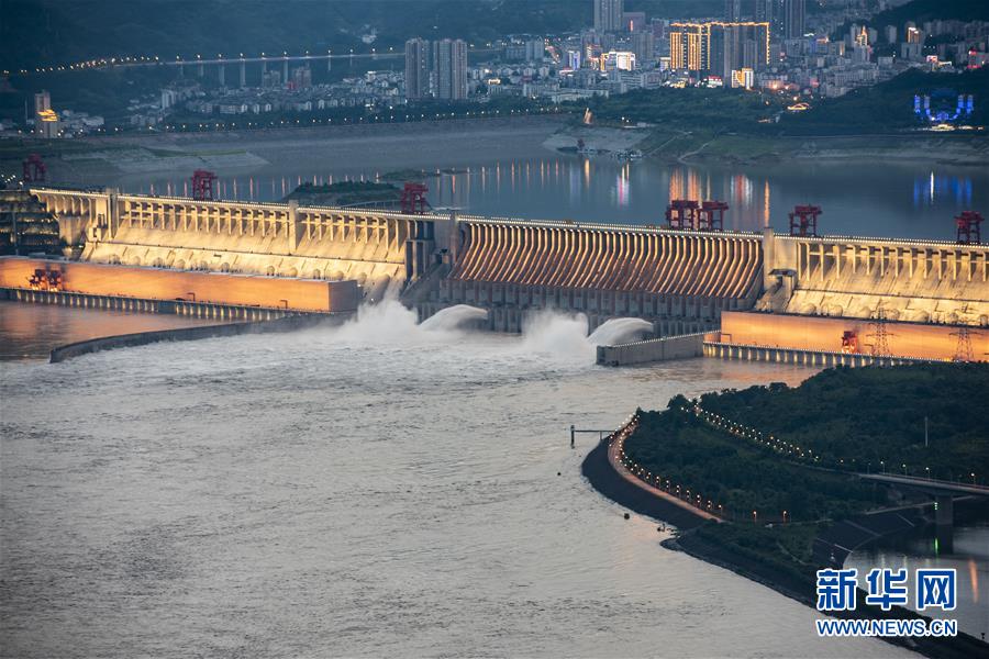 #（环境）（14）三峡工程今年首次泄洪 近期或迎新一轮洪水