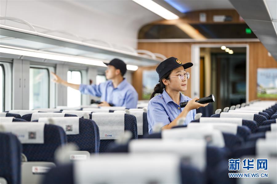 （社会）（3）重庆：列车检修迎暑运