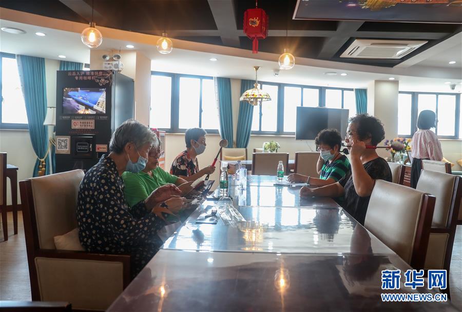 （图文互动）（1）家有一老，如有一宝——上海精细化为老服务目击记