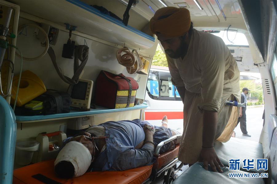 （国际）（3）巴基斯坦客运列车和巴士相撞事故致19人死亡