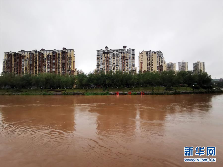 （圖文互動）（1）重慶6個區縣降暴雨 榮昌瀨溪河出現超保證水位洪水