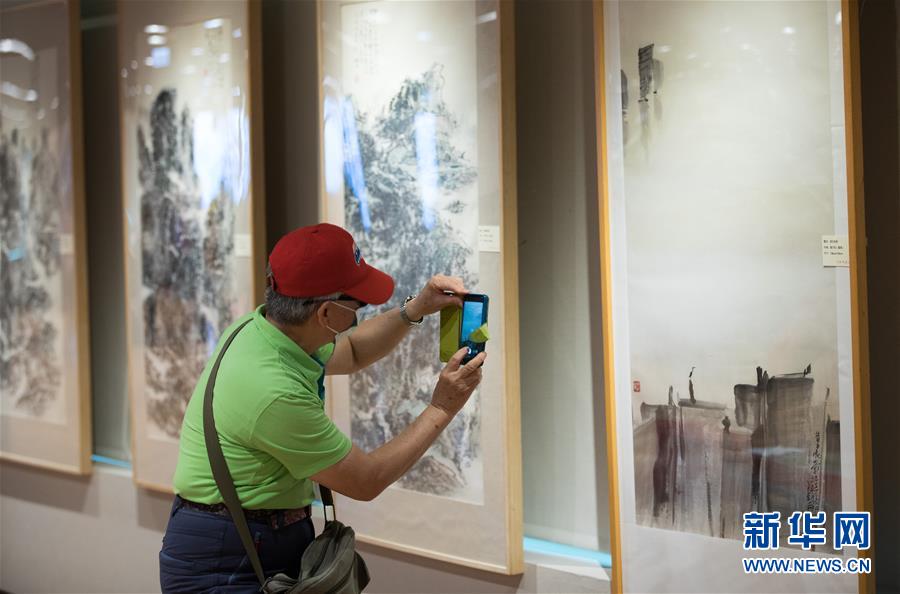 （图文互动）（1）两岸艺术家共绘长江三峡作品展在台北展出