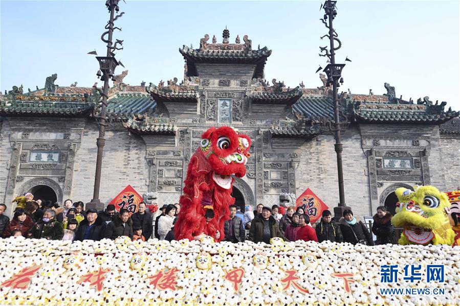 #（社会）（1）安徽亳州：吃枣花馍 庆新春到