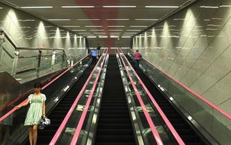 重慶60米深地鐵站成“網紅”