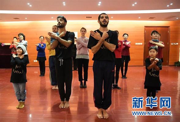 （文化）（1）北京朝陽：以色列藝術家與社區舞蹈隊共用舞動樂趣