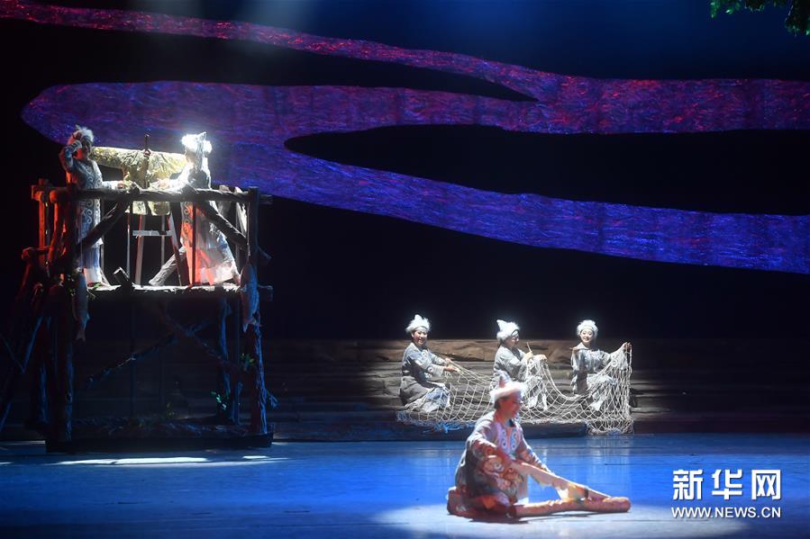 （文化）（1）赫哲族伊玛堪歌舞剧《拉哈苏苏》在京上演