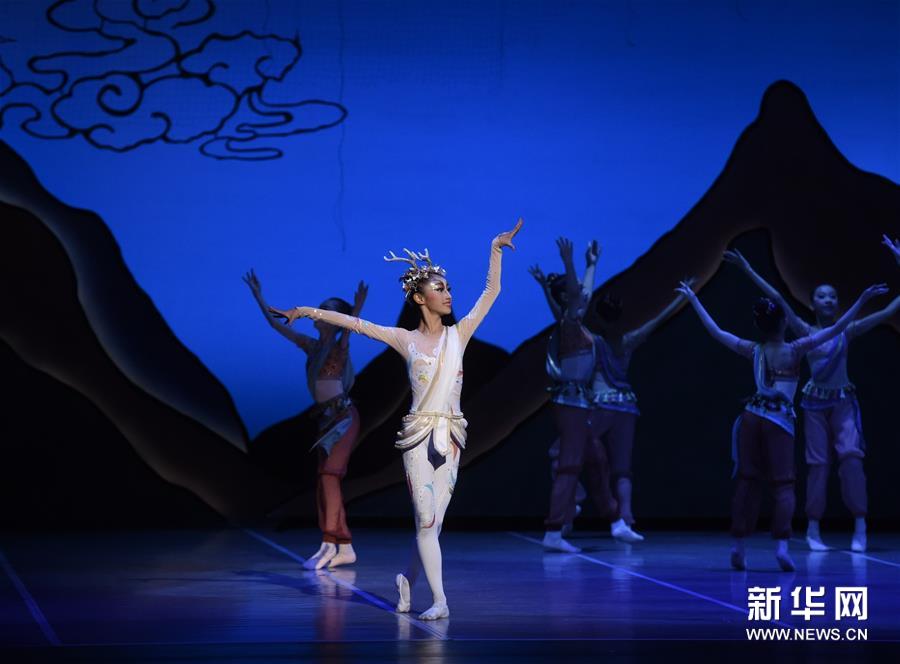 （文化）（2）童话芭蕾舞剧《九色鹿》在京上演