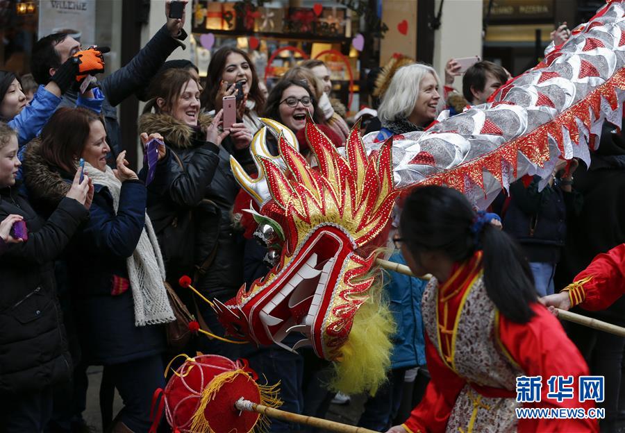 （国际）（3）伦敦举行新春巡游庆祝中国春节