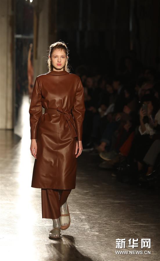 （新华视界）（1）米兰时装周：Alberto Zambelli品牌发布2019-20秋冬时装新品