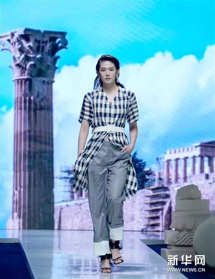 （新华视界）（6）XG2020夏季时装发布会在温州举行