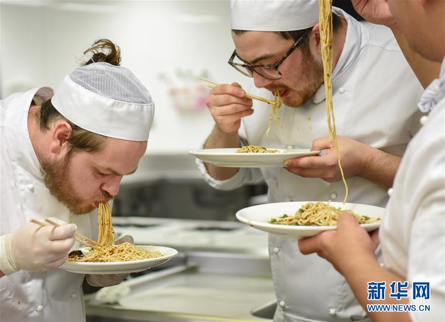 （国际·图文互动）（6）通讯：中国重庆美食文化让新西兰洋厨师大开眼界