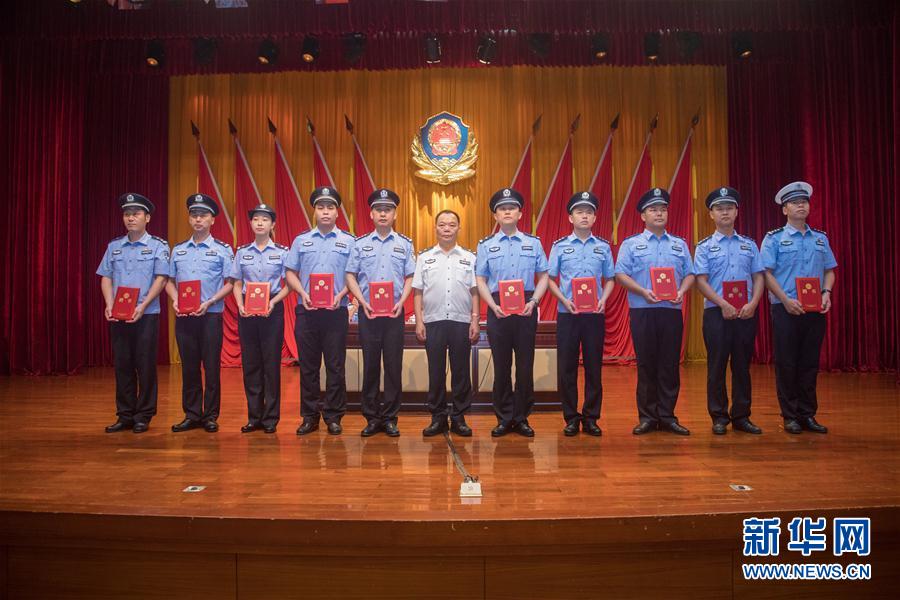 （请发广东频道）广东中山警方展开夏季大练兵