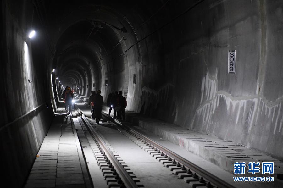 （社會）（2）敦格鐵路當金山隧道即將正式投入使用