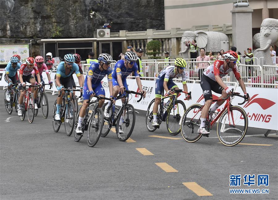 （体育）（1）自行车——环广西公路自行车世界巡回赛第四赛段赛况