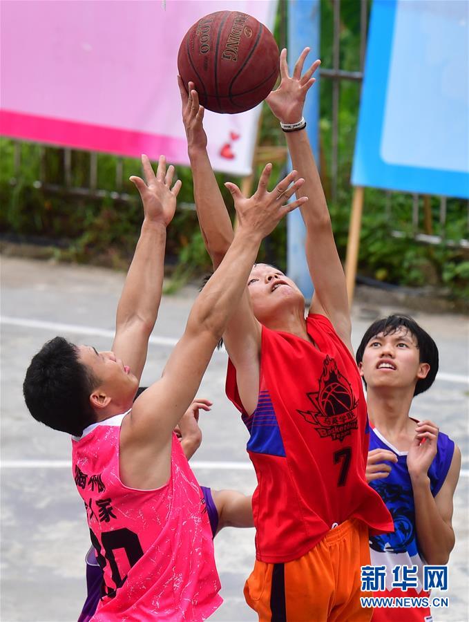（體育）（3）全民健身——打籃球 迎佳節