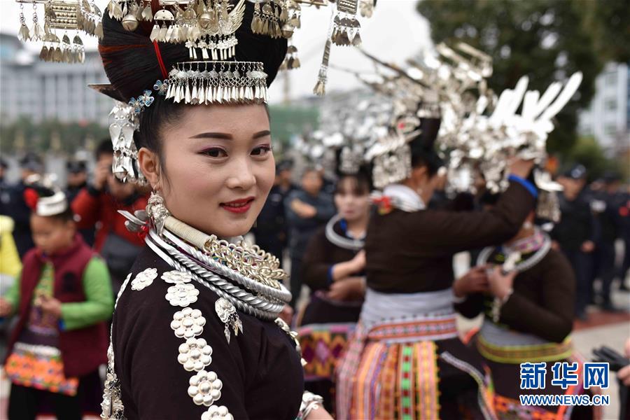 #（XHDW）（4）贵州丹寨：祭尤节上的多彩苗族盛装