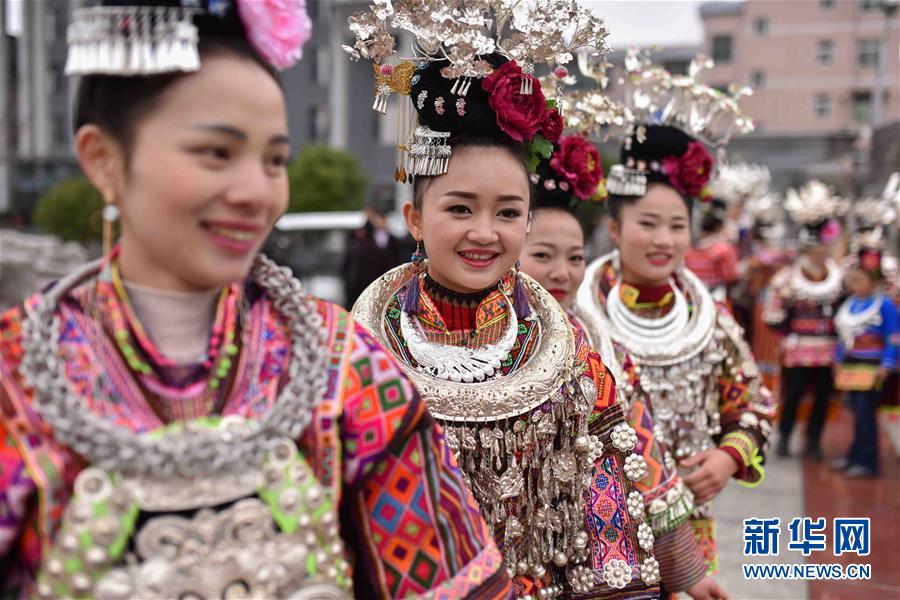#（社会）（6）贵州丹寨：祭尤节上的多彩苗族盛装