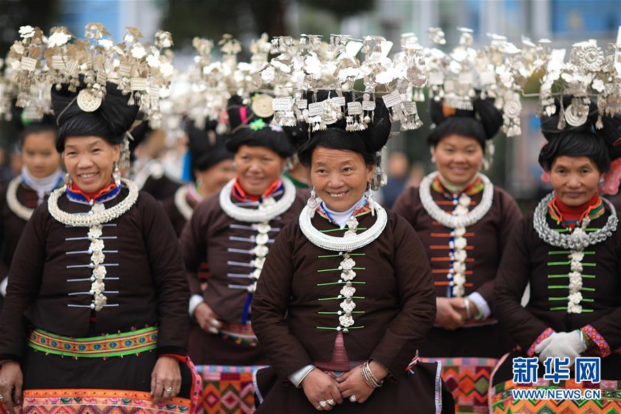 #（社会）（5）贵州丹寨：祭尤节上的多彩苗族盛装