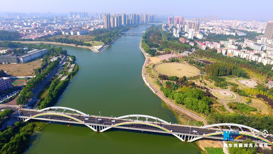 航拍河南漯河沙澧河畔绚丽秋景