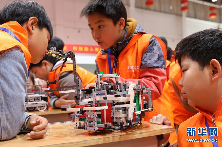 2019年郑州市青少年机器人竞赛开幕,参赛队伍800多支