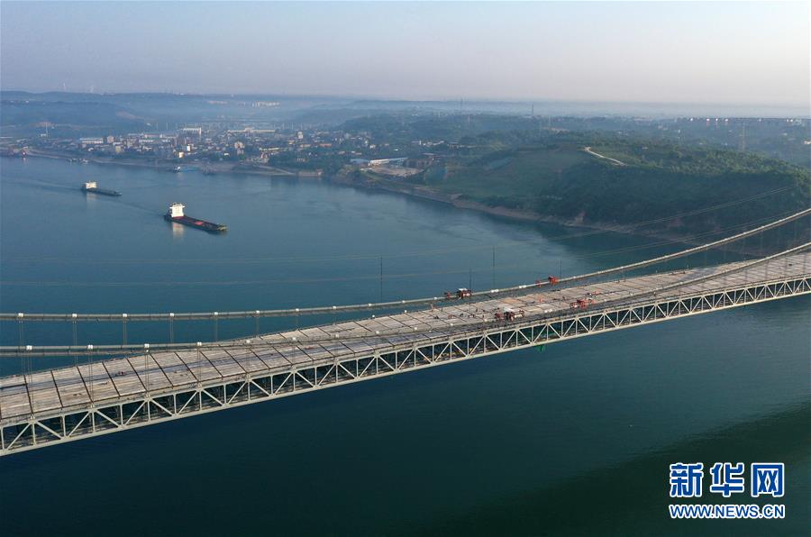 湖北宜昌:白洋长江公路大桥建设忙