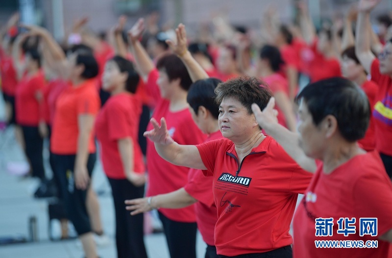 湖北恩施:广场舞掀起全民健身潮