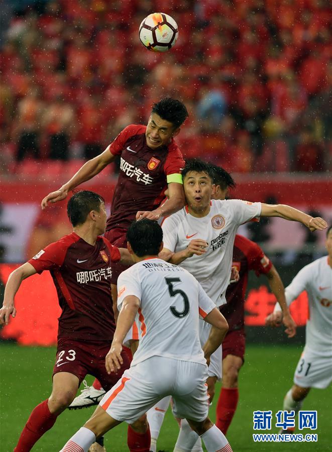 （体育）（2）足球——中超：河北华夏幸福队战平北京人和队