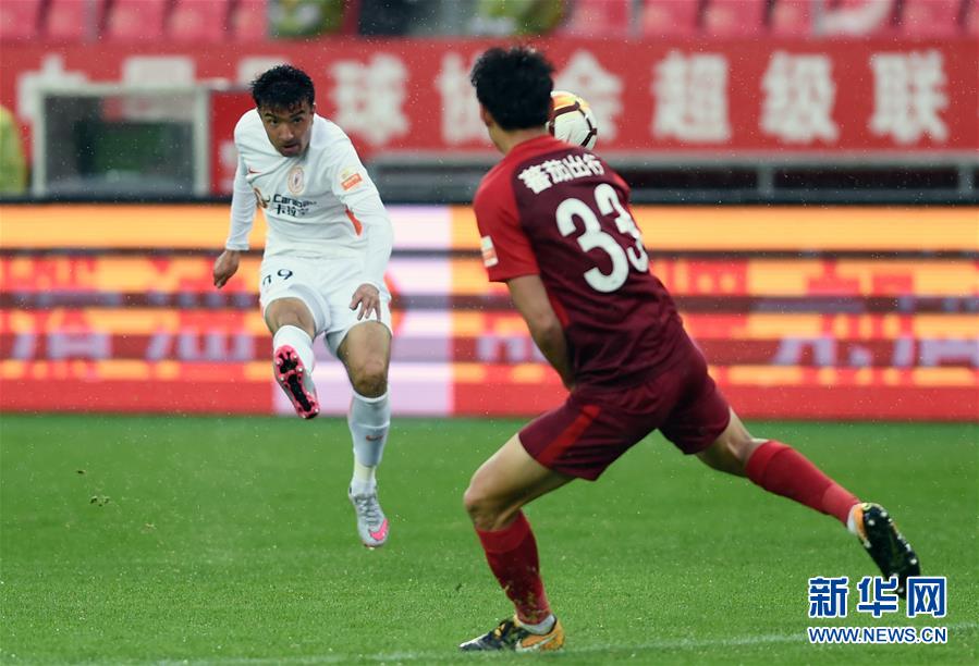 （体育）（9）足球——中超：河北华夏幸福队战平北京人和队