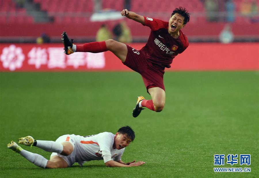 （体育）（12）足球——中超：河北华夏幸福队战平北京人和队