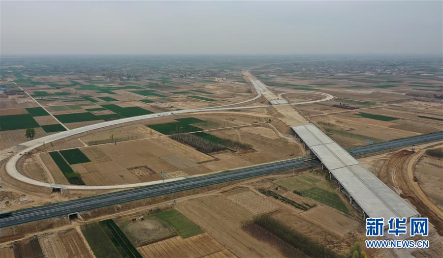 （经济）（2）津石高速河北段建设正酣
