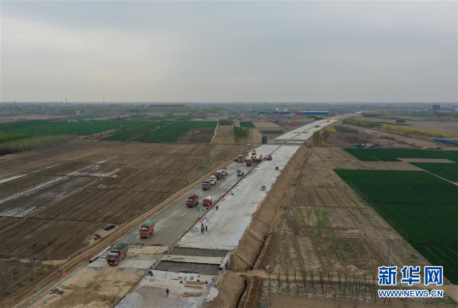 （经济）（4）津石高速河北段建设正酣