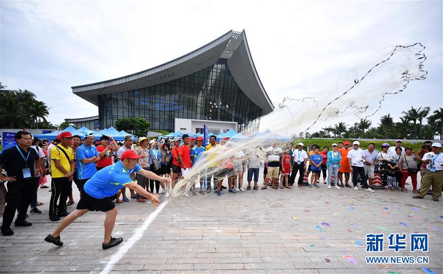 （体育）（2）海南省琼海市举办趣味渔民运动会