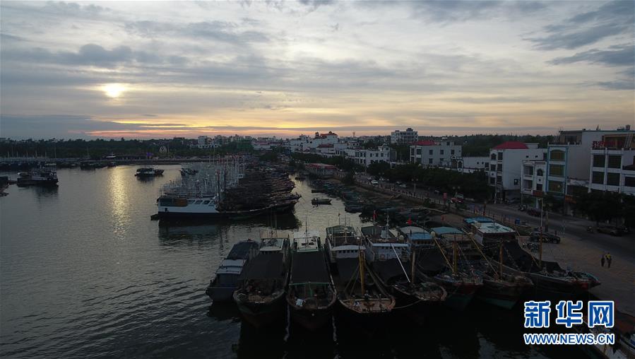 （环境）（1）海南琼海：渔船回港避台风
