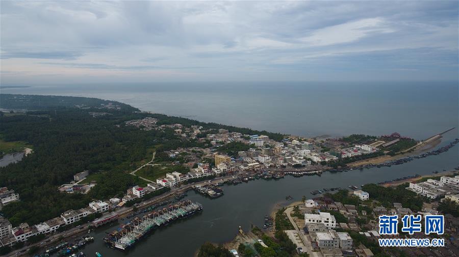 （环境）（5）海南琼海：渔船回港避台风