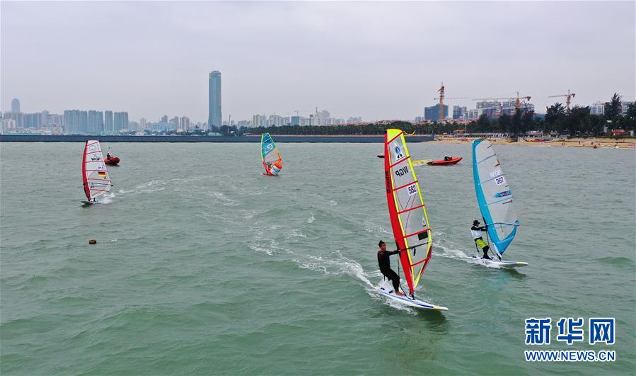 （體育）（1）帆板——中國大眾帆板巡回賽海口站開賽