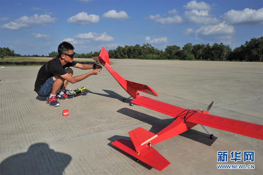 （體育）（4）2019年全國航空模型公開賽（海口站）上演一對一“空戰”