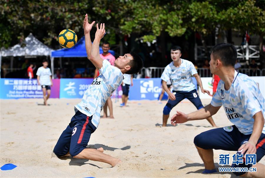 （体育）（2）第二届沙滩巧固球锦标赛在三亚举行