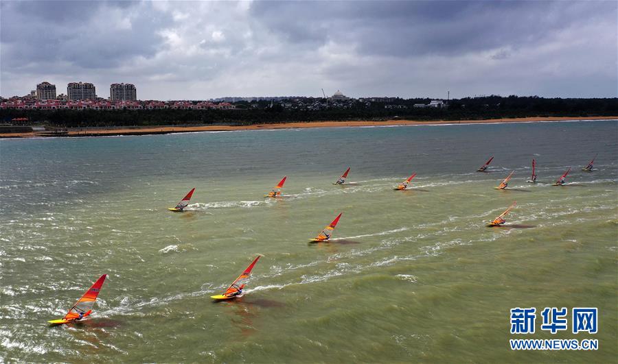（体育）（1）帆板——中国奥运帆船大奖赛海口开赛