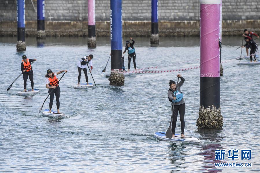 （体育）（3）第三届中国大学生桨板竞速挑战赛赛况