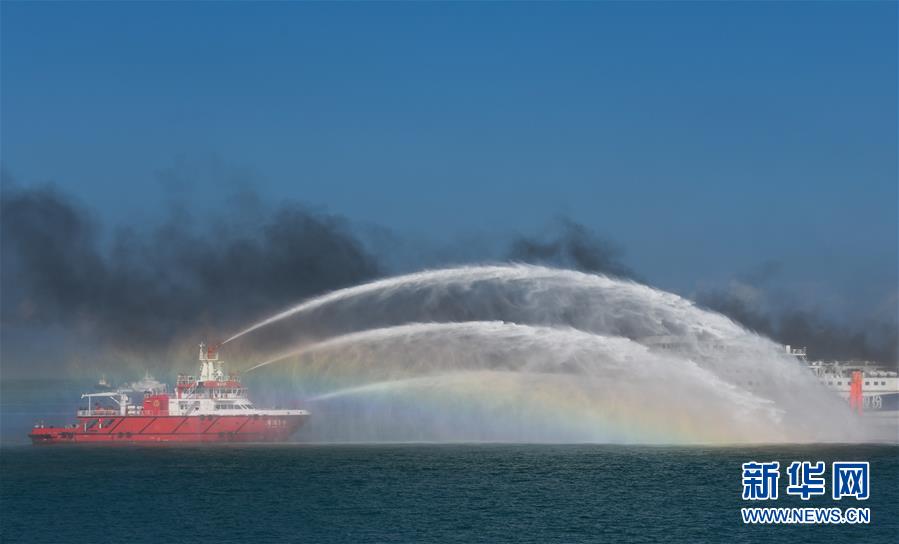 （社会）（4）2019年琼州海峡客滚船海上大型应急救助综合演练在海口举行