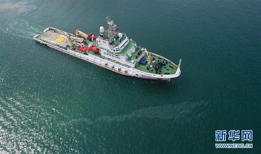 （新华视界）（2）南海救助局首次进行南沙岛礁值守船员全员轮换