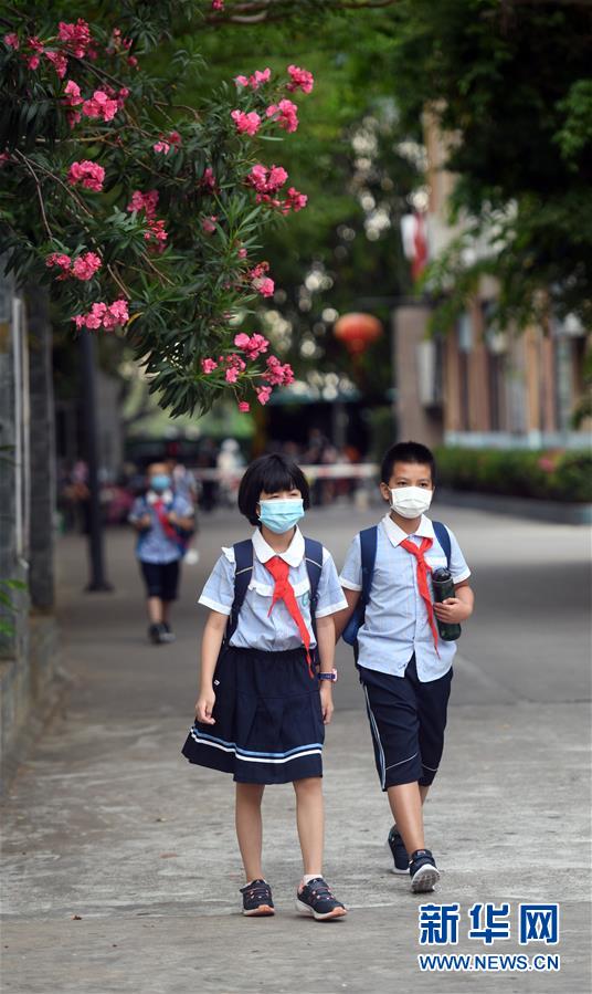 #（聚焦疫情防控）（3）海南小学生开学