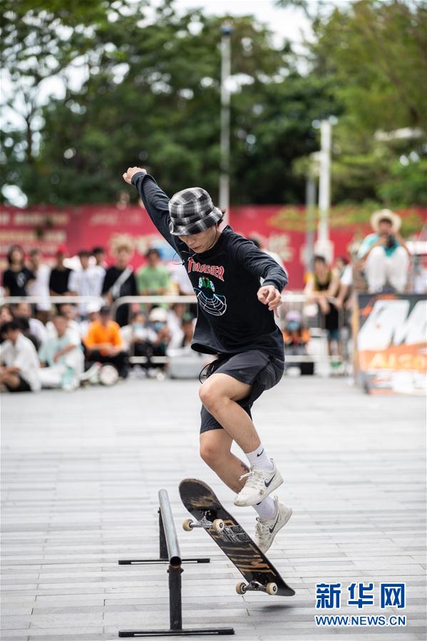 （体育）（9）海口举行庆祝世界滑板日活动