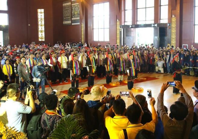 三月三海南黎族同胞舉行典禮緬懷先祖袍隆扣