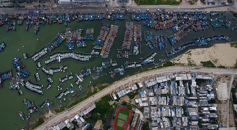 海南三亚：渔船回港避“山竹”