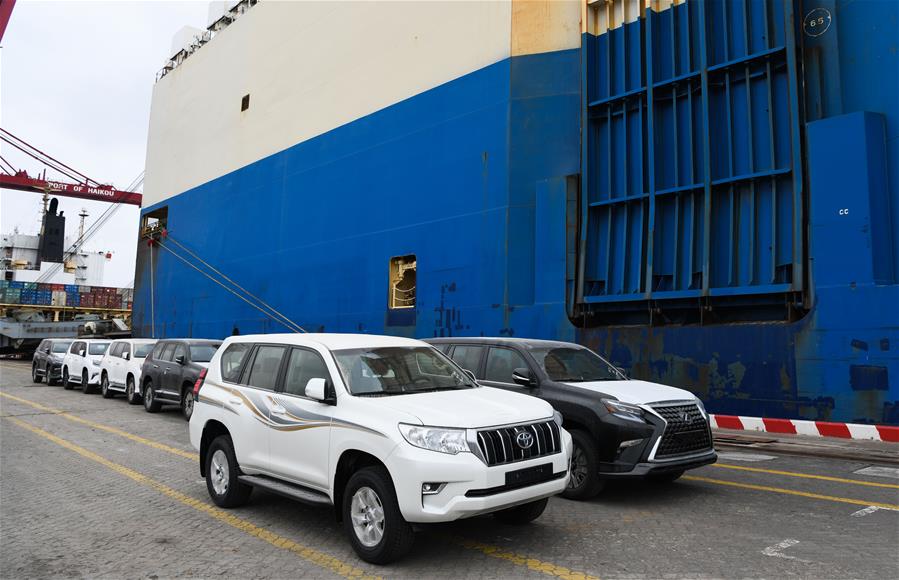 海南自貿區首艘汽車外貿船安全靠泊海口港