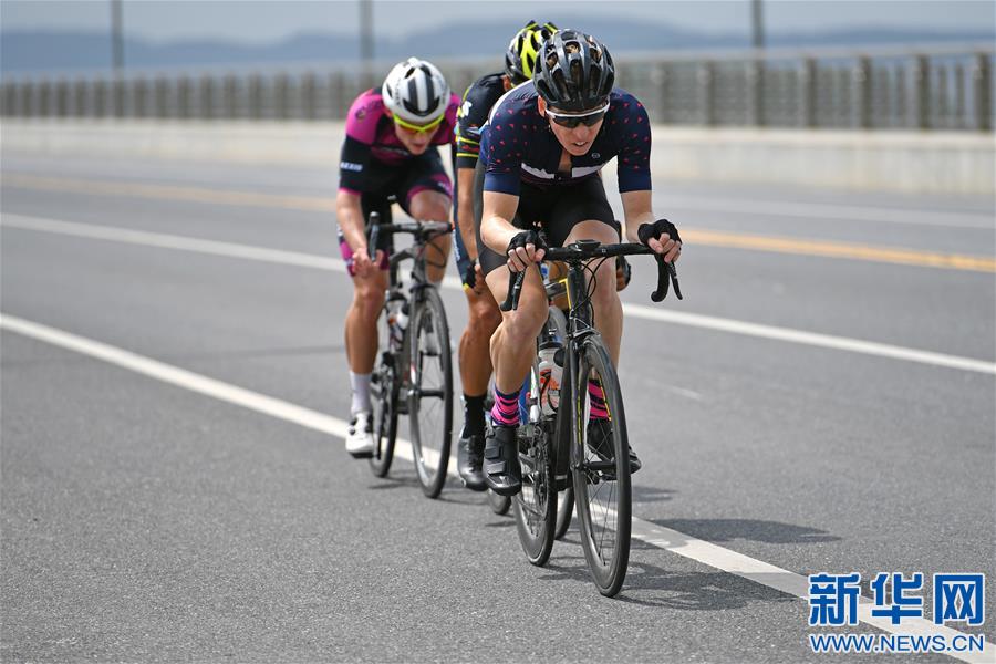 （体育）（7）自行车——第八届环鄱阳湖国际自行车大赛开赛