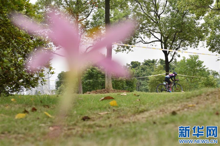 （体育）（3）自行车——第八届环鄱阳湖国际自行车大赛南昌市高新区站赛况